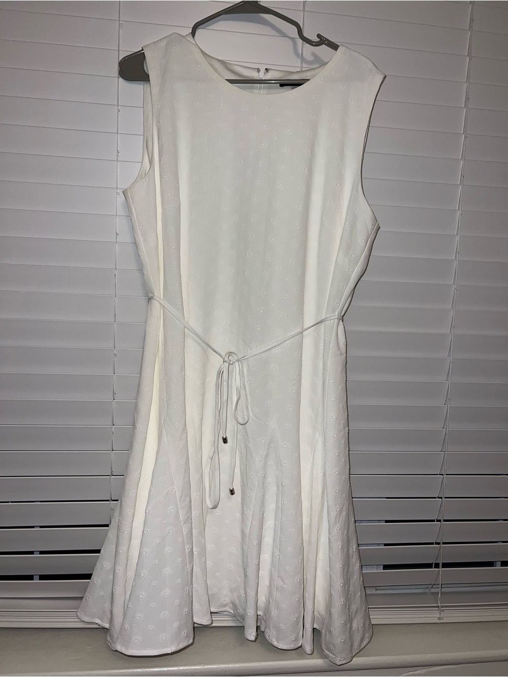 Tommy Hilfiger White Sleeveless Fit-and-Flare Dress